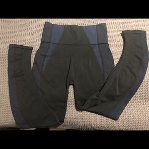 Spanx seamless athletic leggings